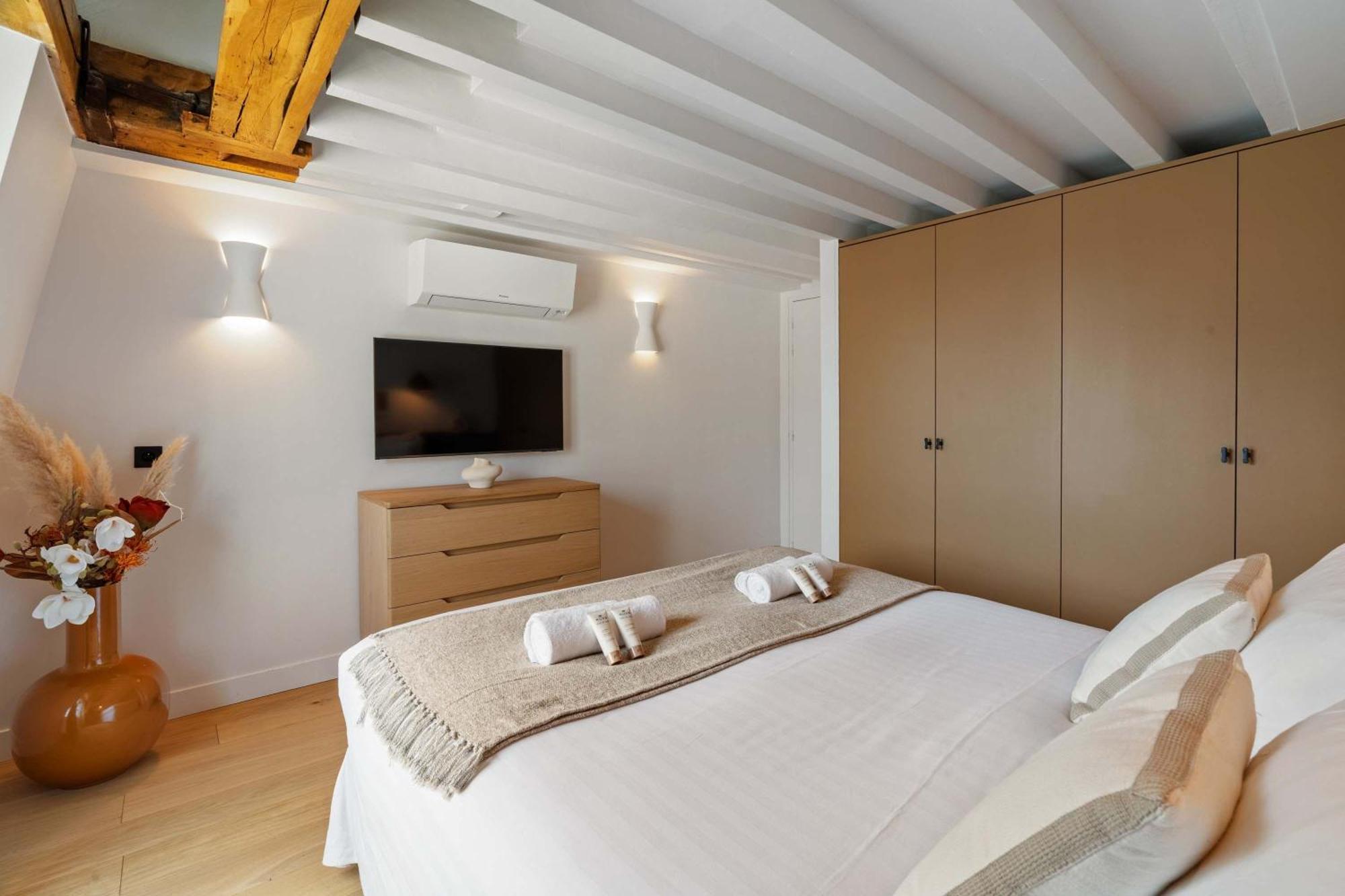 Spacious & Luxurious Paris